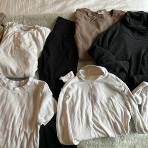 Aritzia bundle!! Size (xs-s)